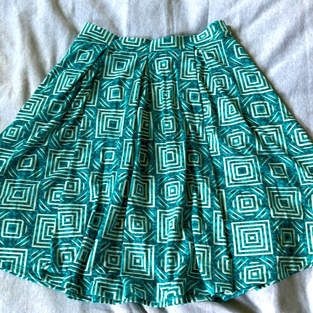 Lularoe skirt